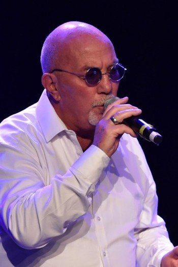 Image de l'artiste Pascal en public. Photo de Patrice Bréluzeau pour Dancsingshow.